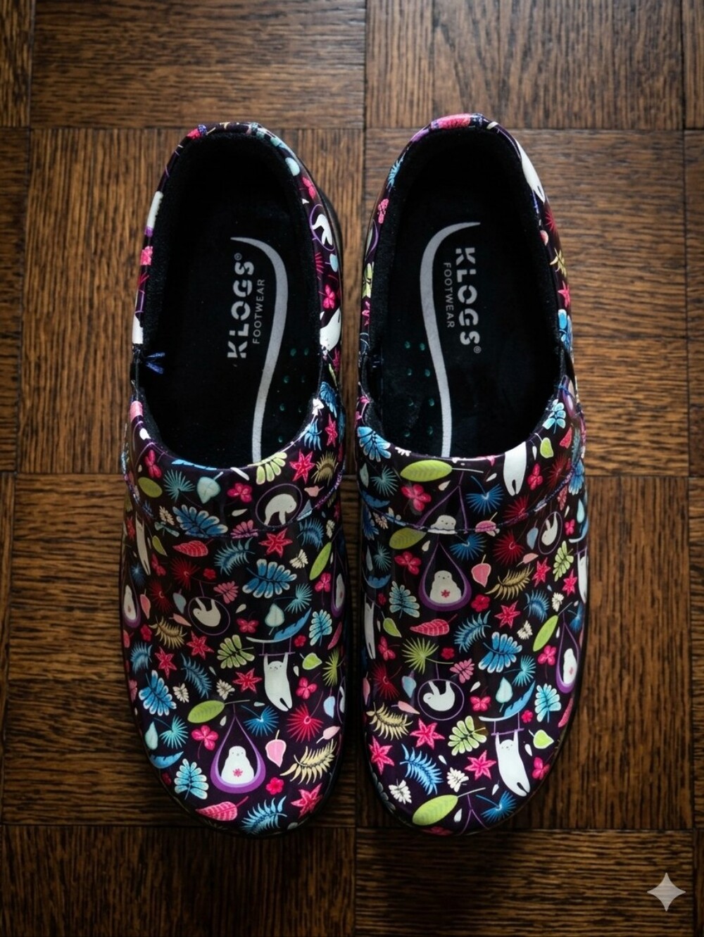 Klogs Women's Black Floral Print Clogs with Multicolor Accents Workwear Nursing